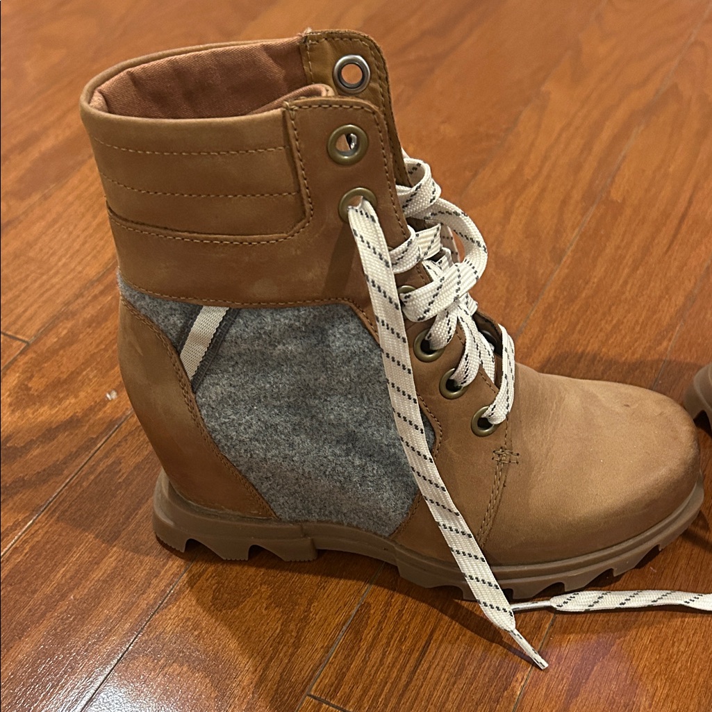 Sorel Tan And Grey Wedge Boots